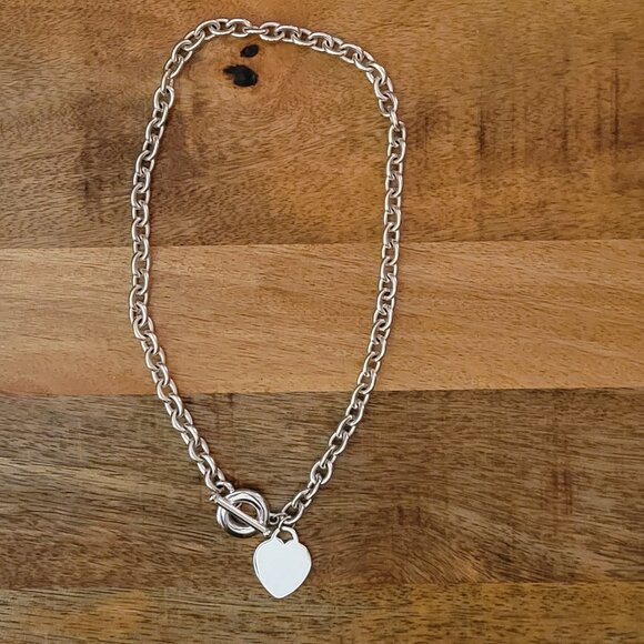 Silver Plated Toggle And Heart Necklace - Picture 2 of 3